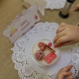 Minik Ellerin Dev Yaratıcılığı: Çocuklar İçin Mum Tasarım Atölyesi