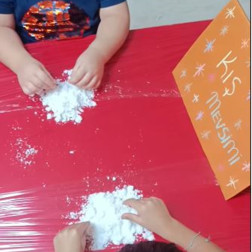 Sınıfımızda Kış Masalı: Mevsimleri Duyularımızla Keşfediyoruz