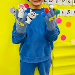 Minik Ellerde Dev Hayaller: Çılgın Eldivenler Partisi!