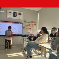 Geleceğin Liderleri Kürsüde: İlkokul Portfolyo Sunumları