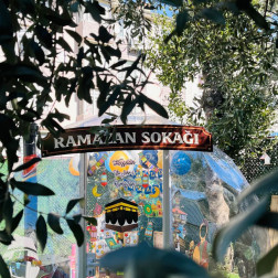 Manevi İklimi Okulumuza Taşıdık: Ramazan Sokağı Köşemiz Hazır!