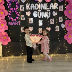 Okulumuzda 8 Mart Dünya Kadınlar Günü Kutlaması