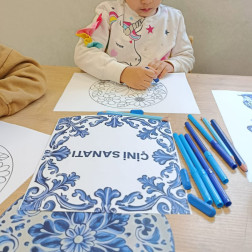 Gelenekselden Moderne: Minik Ellerde Çini Sanatı ve Mandala Buluşması