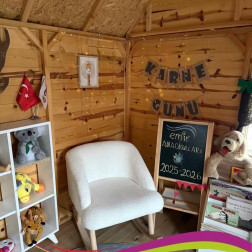 Minik Kalplerin Büyük Heyecanı: Emir Anaokulları’nda Karne Günü!