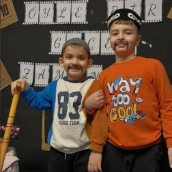 Geleceğin Yıldızlarından Geçmişe Saygı: Nostalji Rüzgarı!