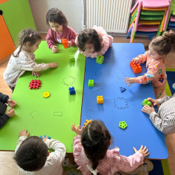 Oyunla Öğrenen Minik Eller: Okul Öncesinde Bilişsel Gelişim