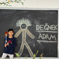 Minik Ellerden Büyük Yaratıcılık: "Değnek Adam" Sınıfımızda!