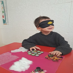 Dokun, Hisset, Keşfet!