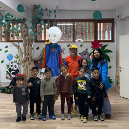 Balon Kafalı Tiyatro ile Kahkaha Dolu Bir Gün!