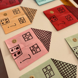 🏠 Küçük Ellerin Büyük Keşfi: Origami Evlerle Matematik ve Duygu Yolculuğu