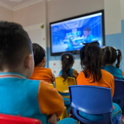 Geleceğin Eğitim Teknolojileriyle Tanışıyoruz: Görsel Öğrenme ve Etkileşim