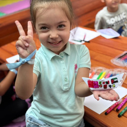 Küçük Ellerde Büyüyen Umut: Kağıttan Gemilerle Sevgi Köprüsü