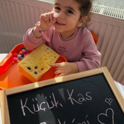 Minik Ellerin Büyük Başarısı: Okul Öncesinde İnce Motor Becerileri