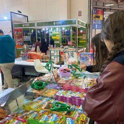 Renkli Sayfalar, Mutlu Yüzler: Fuar Günlüğü!
