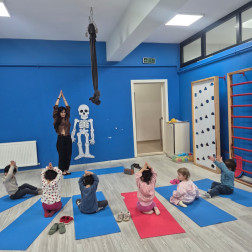 Çocuk Yogası ve Anatomi Eğitimi
