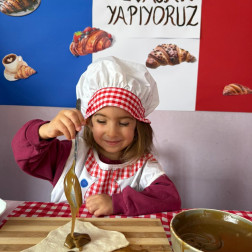 Minik Şefler Dünya Mutfağını Keşfediyor: Binbir Çiçek’te Kültür Yolculuğu!