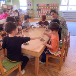 Minik Ellerde Şekillenen Hayaller: Kil Atölyemiz!