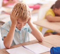 Okul Fobisi Nedir, Okul Fobisi Olan Çocuğa Nasıl Davranmalı?