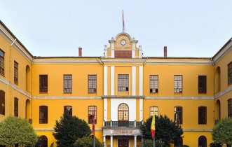 Galatasaray Lisesi Benzeri Özel Liseler