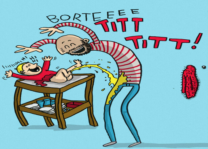Bez Değiştirirken Babasına Sürpriz Yapan bebek