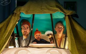 2 Yaşındaki Çocukları ile Ünlü Filmleri Canlandıran Aile