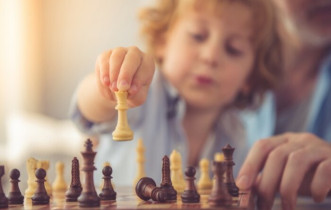Çocuklarınızla Birlikte Satranç Oynamanın Faydaları