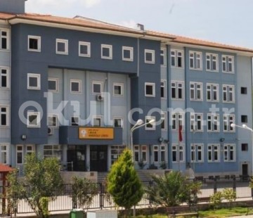 Selçuk Şehit Ömer Halisdemir İmkb Anadolu Lisesi