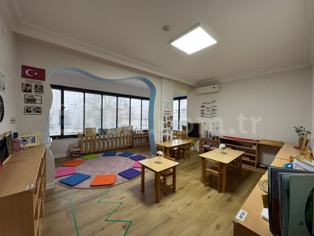 Özel Balarısı Montessori Anaokulu - 12