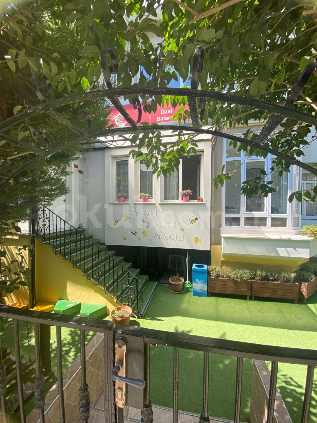 Özel Balarısı Montessori Anaokulu - 9