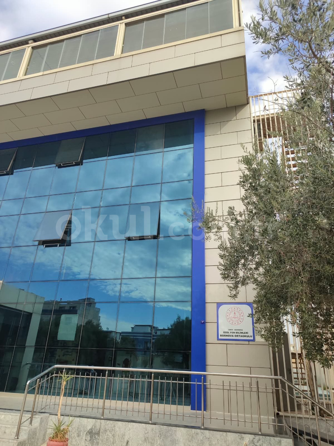 Özel Bornova Nazmi Arıkan Fen Bilimleri İlkokulu - 13