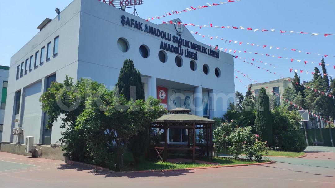 Özel Küçükköy Şafak Okulları Anadolu Lisesi