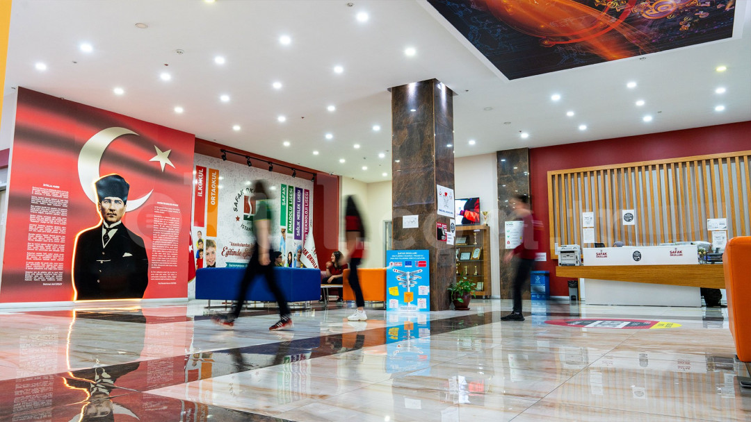 Özel Bağcılar Şafak Okulları Mesleki ve Teknik Anadolu Lisesi - 1