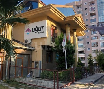 Özel Bahçeşehir Uğur Okulları Anadolu Lisesi