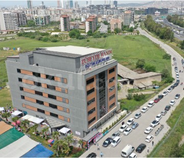 Özel Zübeyde Hanım Eğitim Kurumları Bornova Kampüs Anaokulu