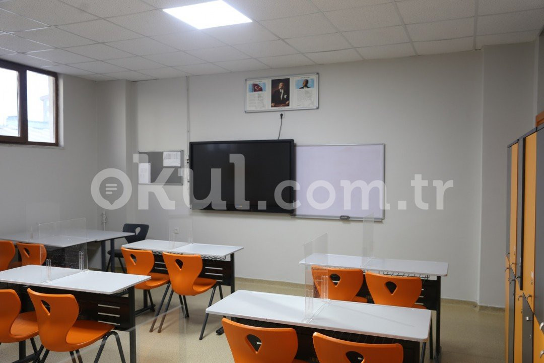 Özel Dolmabahçe Okulları Bilişim Anadolu Lisesi - 4