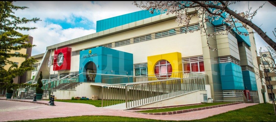 Özel Arı Okulları Fen Lisesi - 1