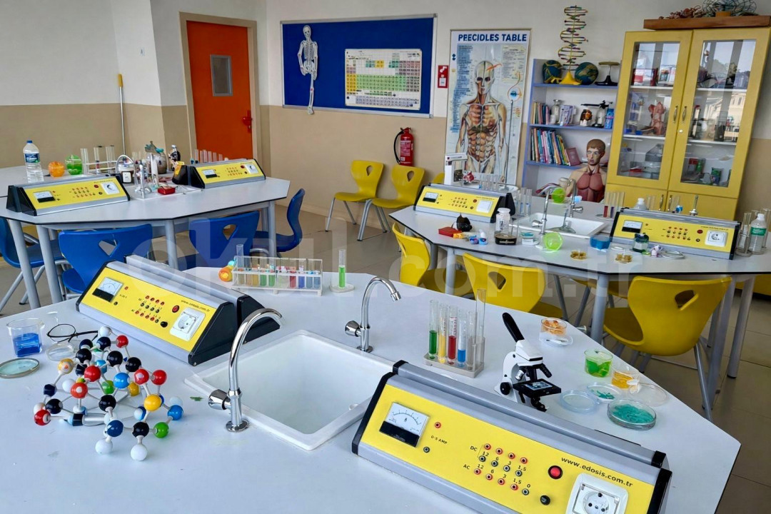 Özel Caner Özen Koleji Ortaokulu - 12