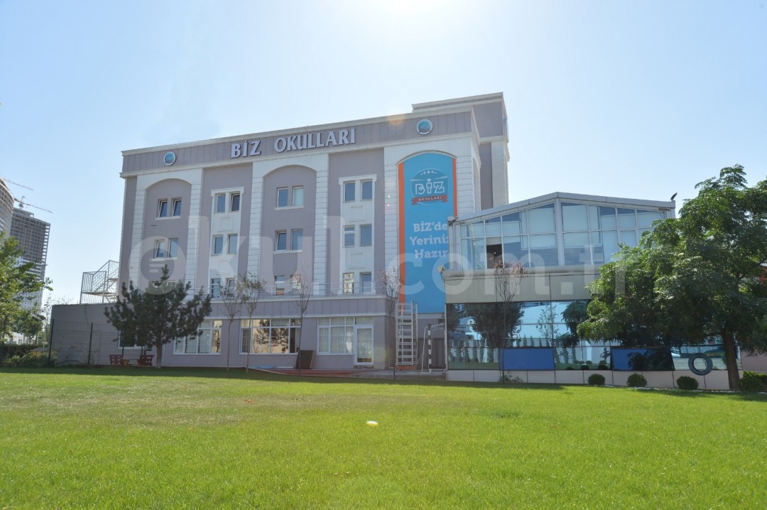 Özel Bahçeşehir Biz Okulları Anadolu Lisesi