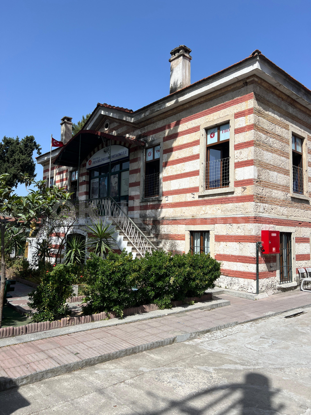 Özel Buca Fen Bilimleri Ortaokulu - 2