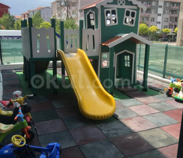 Özel Eryaman Dünya Dilleri Kreş ve Anaokulu