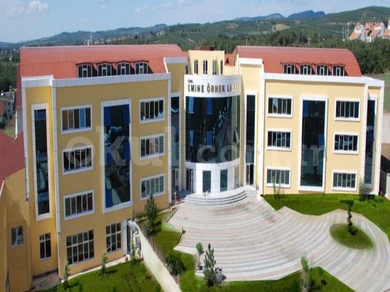 Özel Emine Örnek Okulları Anadolu Lisesi