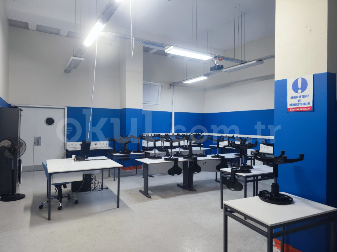 Özel İstanbul Şafak Mesleki ve Teknik Anadolu Lisesi - 18