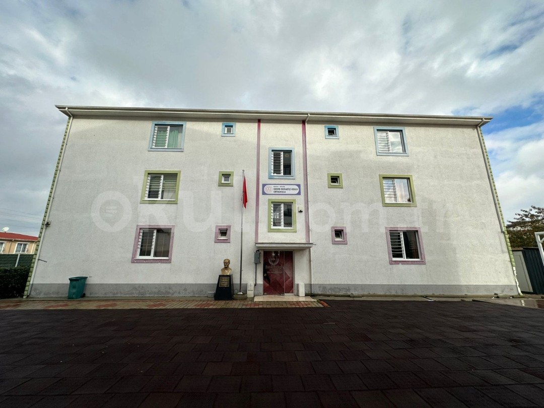 Özel Özden Boğaziçi Koleji Ortaokulu - 1