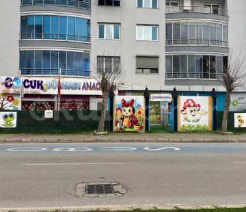 Özel Bayraklı Çocuk Dünyası Anaokulu