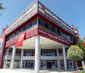 Özel Torbalı Modern Çağ Anadolu Lisesi