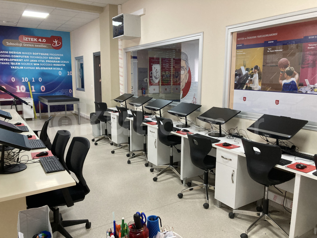 Özel Menemen İzbilim Koleji Anadolu Lisesi - 8