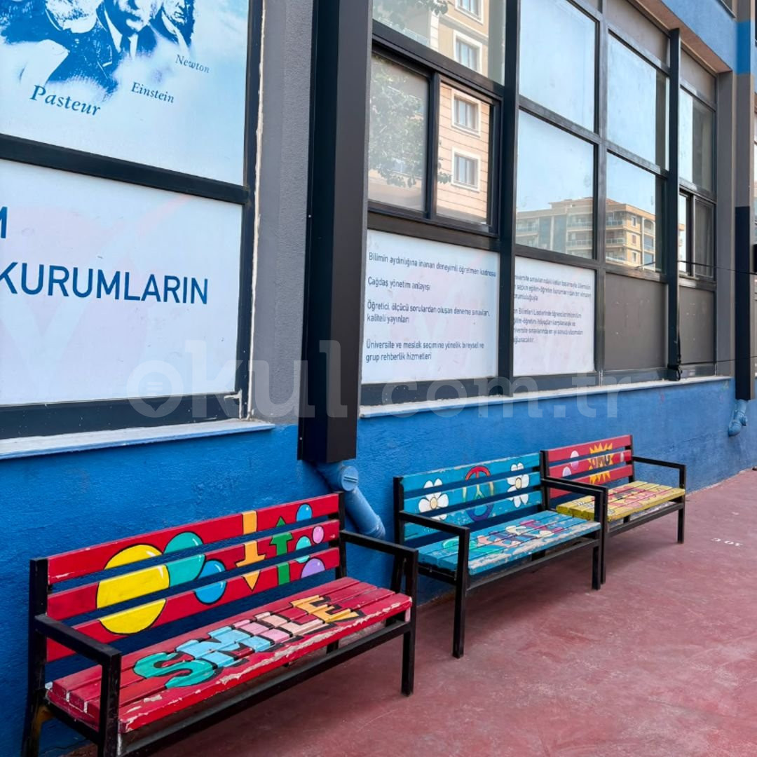 Özel Çiğli Fen Bilimleri Anadolu Lisesi - 9