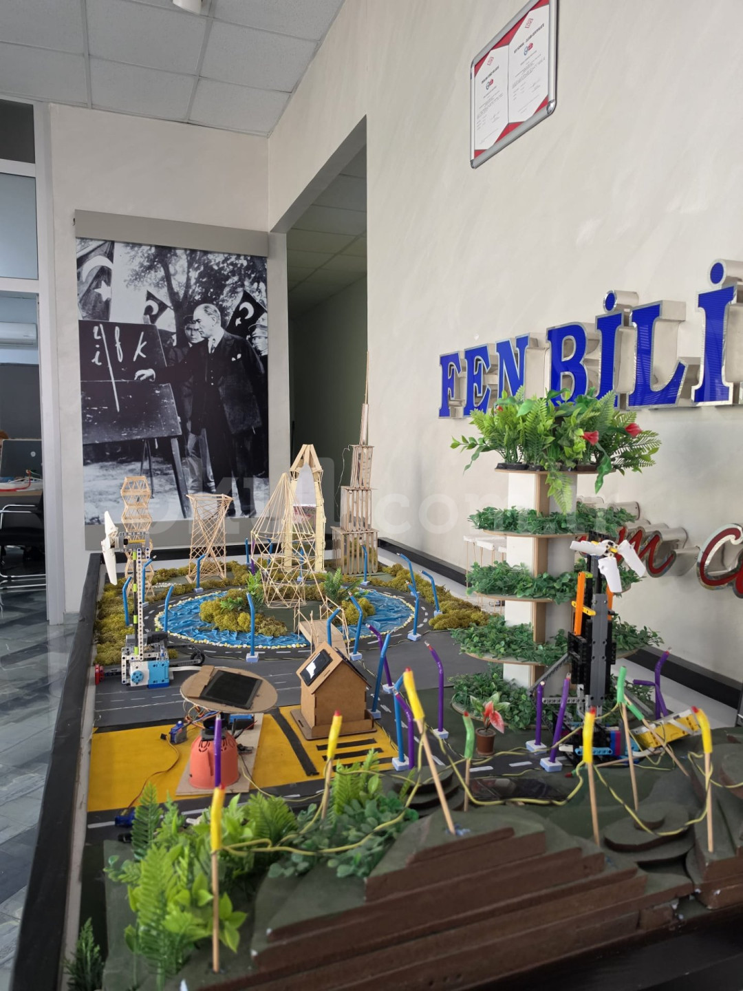Özel Çiğli Fen Bilimleri Anadolu Lisesi - 4