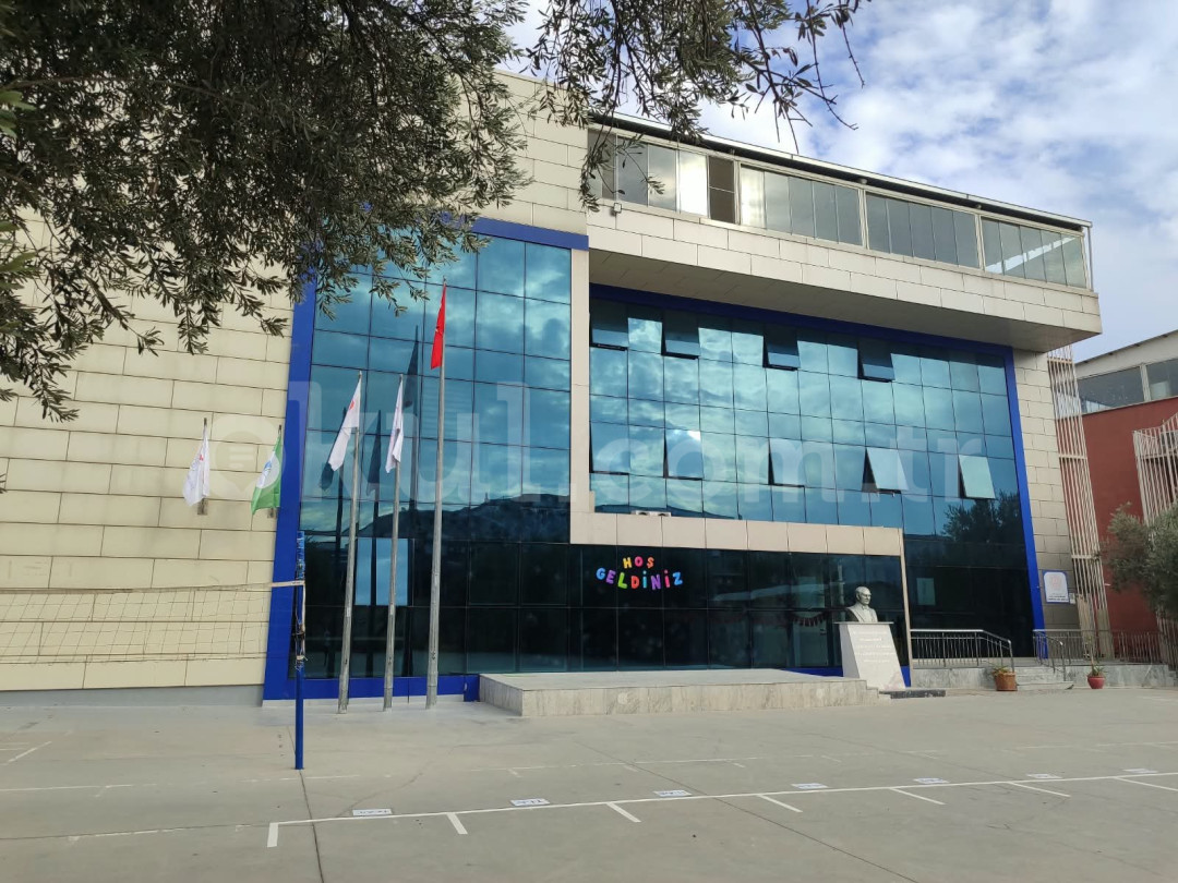 Özel Bornova Nazmi Arıkan Fen Bilimleri Anadolu Lisesi - 1