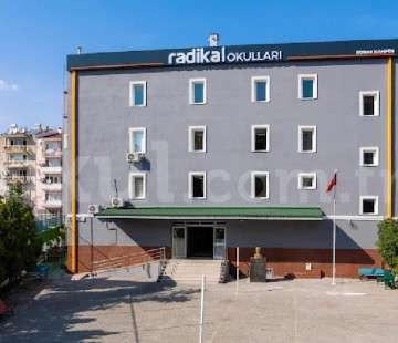 Özel Konak Radikal Okulları Anadolu Lisesi